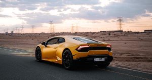 Read more about the article Why should you invest in rental luxury cars in Dubai?