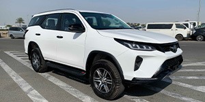 Read more about the article Experience Luxury on a Budget with Fortuner Rental Prices in Dubai